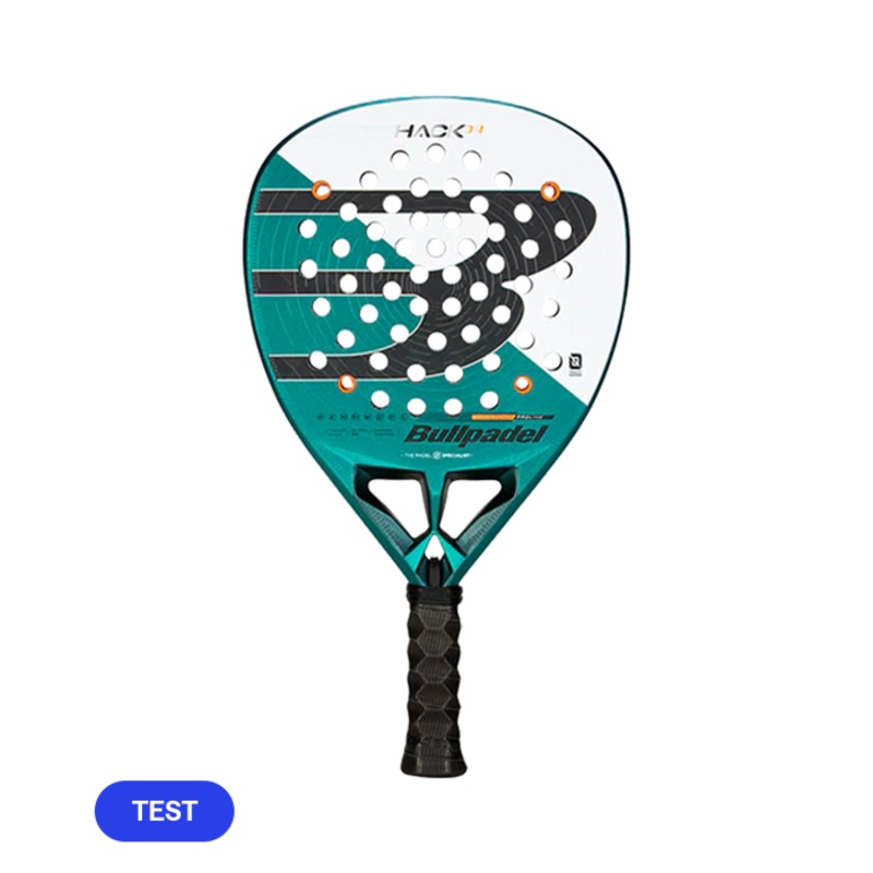 Pala de TEST Bullpadel Hack 04 2025 Paquito Navarro